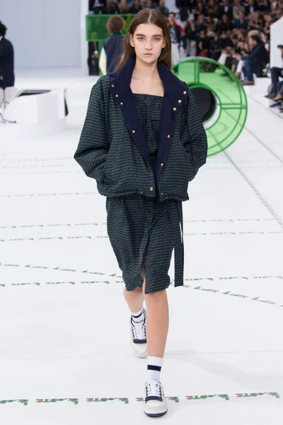 Look 17